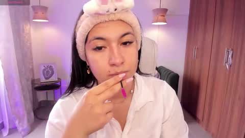 Snapshot of dandara_thompsson chatting on 10/03/25, 07:11 Dandara online show from 10/03/25, 07:11