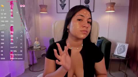 Snapshot of dandara_thompsson chatting on 10/25/25, 07:41 Dandara online show from 10/25/25, 07:41