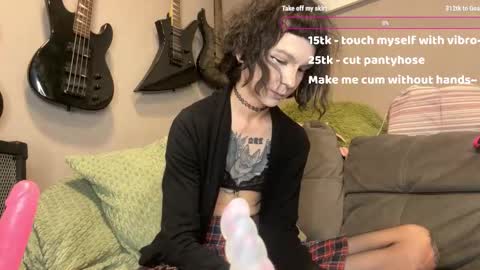 dandelion_sea online show from 09/30/25, 05:29