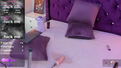 Snapshot of danee_19 chatting on 01/05/25, 02:41 Daniela online show from 01/05/25, 02:41