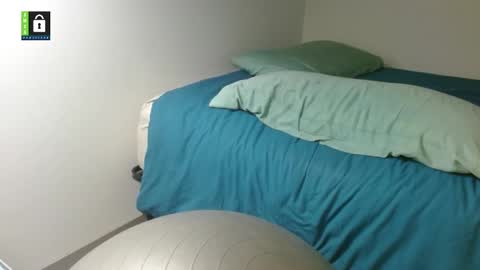 Snapshot of danemetsen5 chatting on 01/02/25, 07:01 Dan online show from 01/02/25, 07:01