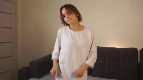 Snapshot of danetterehn chatting on 11/08/25, 05:45 Elvi online show from 11/08/25, 05:45