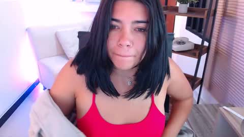 Veronica online show from 12/05/25, 11:19