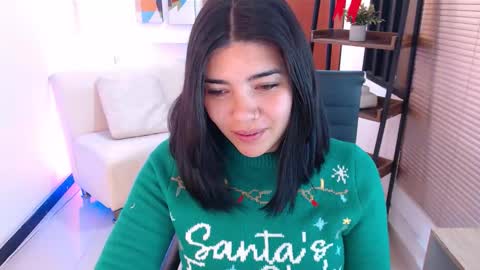 Veronica online show from 12/22/25, 11:18