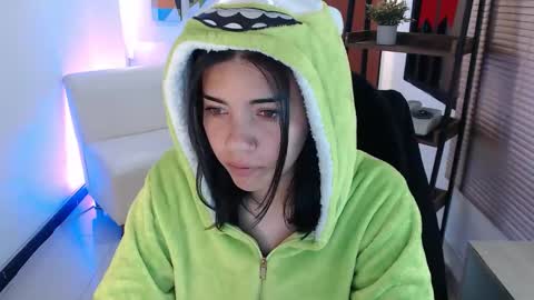 Veronica online show from 02/14/26, 11:29