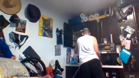 Snapshot of danghotdusty chatting on 01/26/25, 04:30 Dangelotysm online show from 01/26/25, 04:30