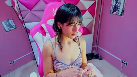 Snapshot of dani_dream chatting on 09/18/25, 01:35 dani_dream online show from 09/18/25, 01:35