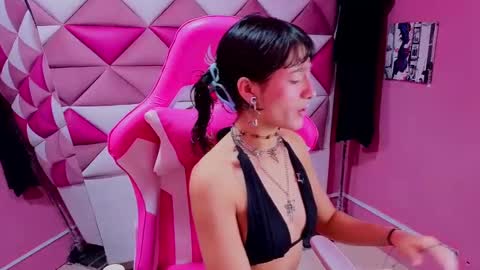 Snapshot of dani_dream chatting on 09/29/25, 02:44 dani_dream online show from 09/29/25, 02:44