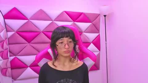 Snapshot of dani_dream chatting on 11/24/25, 01:55 dani_dream online show from 11/24/25, 01:55