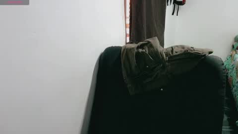 dani y jocelyn online show from 10/22/25, 07:35