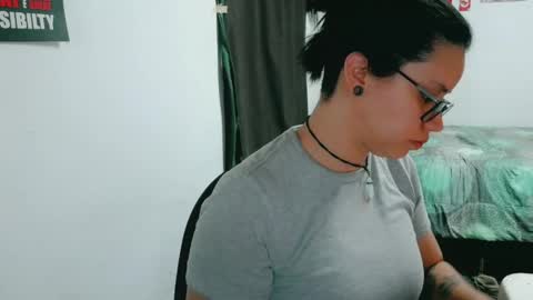 dani y jocelyn online show from 04/12/26, 06:57