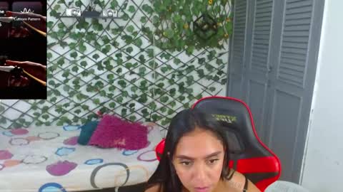 Snapshot of dani_lue chatting on 10/20/25, 06:25 dani_lue online show from 10/20/25, 06:25