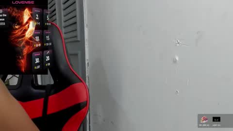 Snapshot of dani_lue chatting on 11/13/25, 02:16 dani_lue online show from 11/13/25, 02:16