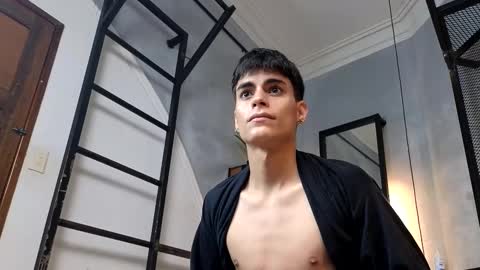 dani_mc online show from 12/20/25, 11:39