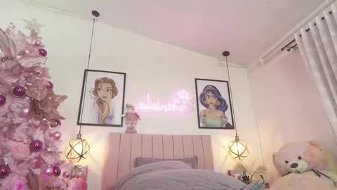 Snapshot of dani_parkerr chatting on 11/15/25, 07:10 online show from 11/15/25, 07:10