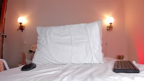 Snapshot of dani_skinny_ chatting on 02/26/25, 05:50 Hi I am Dani online show from 02/26/25, 05:50