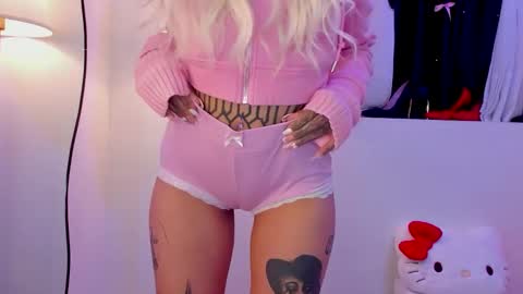 Dani online show from 11/04/25, 10:20