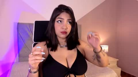 Snapshot of dania22_ chatting on 03/31/26, 01:33 dania22_ online show from 03/31/26, 01:33