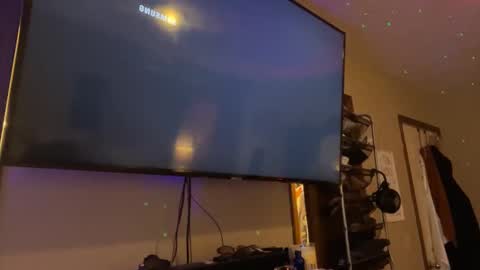 Snapshot of danidragon69 chatting on 12/20/24, 02:27 Dani Dragon online show from 12/20/24, 02:27