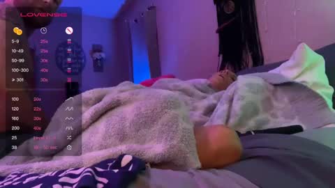 Snapshot of danidragon69 chatting on 12/21/24, 11:44 Dani Dragon online show from 12/21/24, 11:44