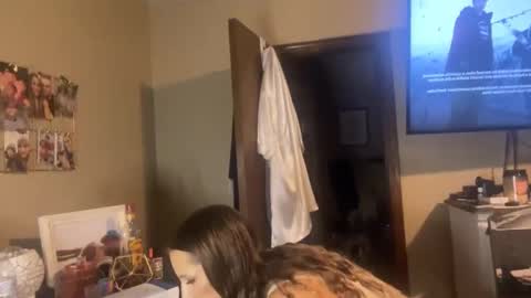 Snapshot of danidragon69 chatting on 12/24/24, 08:22 Dani Dragon online show from 12/24/24, 08:22