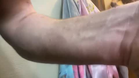 Snapshot of danidragon69 chatting on 01/28/25, 06:49 Dani Dragon online show from 01/28/25, 06:49