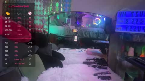 Snapshot of danidragon69 chatting on 01/31/25, 08:43 Dani Dragon online show from 01/31/25, 08:43