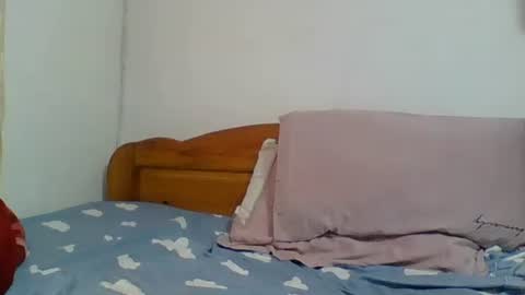 Snapshot of danie80704 chatting on 10/25/25, 07:27 danie80704 online show from 10/25/25, 07:27