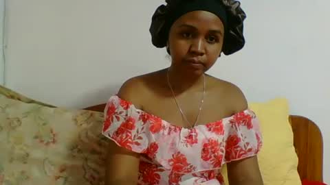 Snapshot of danie80704 chatting on 11/17/25, 07:19 danie80704 online show from 11/17/25, 07:19