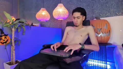 Daniel  online show from 10/20/25, 06:08