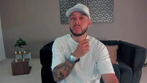 Snapshot of daniel_kingxxx chatting on 02/23/26, 11:51 daniel_kingxxx online show from 02/23/26, 11:51