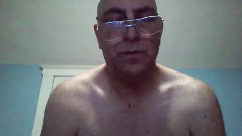 Daniel online show from 10/30/25, 01:40