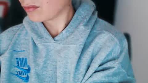 Snapshot of daniel_ruis16 chatting on 03/04/25, 03:15 daniel_ruis16 online show from 03/04/25, 03:15