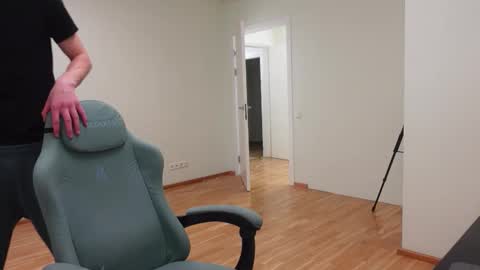 DANIEL SHAWN online show from 02/15/26, 06:59