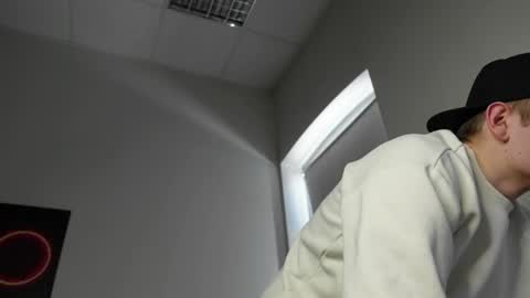 DANIEL SHAWN online show from 04/19/26, 05:18