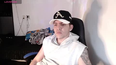 Snapshot of daniel_vargas5 chatting on 12/18/24, 01:48 Daniel online show from 12/18/24, 01:48