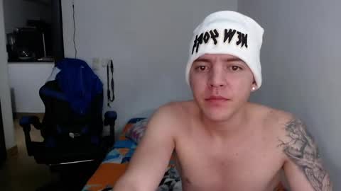 Snapshot of daniel_vargas5 chatting on 12/29/24, 07:28 Daniel online show from 12/29/24, 07:28