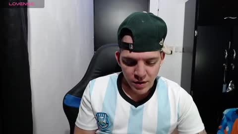 Snapshot of daniel_vargas5 chatting on 01/03/25, 02:21 Daniel online show from 01/03/25, 02:21