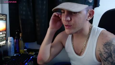 Snapshot of daniel_vargas5 chatting on 01/11/25, 05:20 Daniel online show from 01/11/25, 05:20