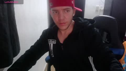 Snapshot of daniel_vargas5 chatting on 01/16/25, 05:21 Daniel online show from 01/16/25, 05:21