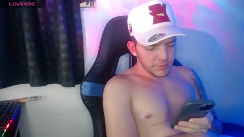 Snapshot of daniel_vargas5 chatting on 01/24/25, 06:24 Daniel online show from 01/24/25, 06:24