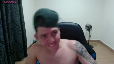 Snapshot of daniel_vargas5 chatting on 02/25/25, 02:14 Daniel online show from 02/25/25, 02:14