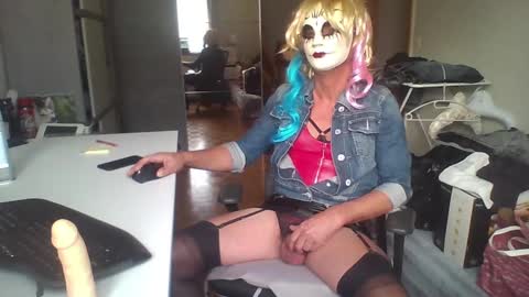 newcumer online show from 01/09/25, 02:18