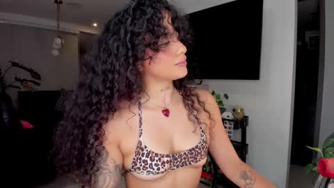 daniela_arenas online show from 11/21/25, 01:37