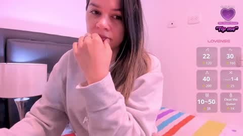 Snapshot of daniela_beauty chatting on 10/11/25, 12:04 daniela online show from 10/11/25, 12:04