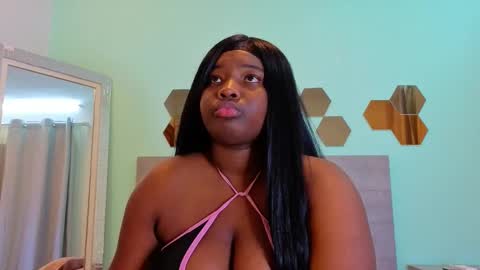 Snapshot of daniela_gil7 chatting on 02/03/26, 12:32 daniela_gil7 online show from 02/03/26, 12:32