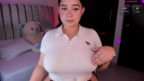 Snapshot of daniela_hornny chatting on 02/12/25, 01:48 dani h0rx online show from 02/12/25, 01:48