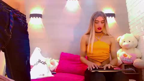 daniela_pink_ online show from 01/13/26, 09:09