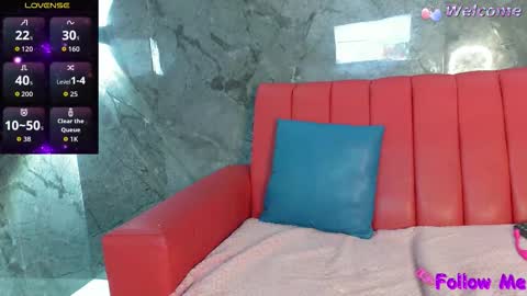 Snapshot of danielaa_a chatting on 11/13/25, 11:58 Daniela online show from 11/13/25, 11:58