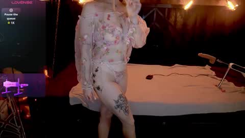 danielareign online show from 03/13/26, 02:45